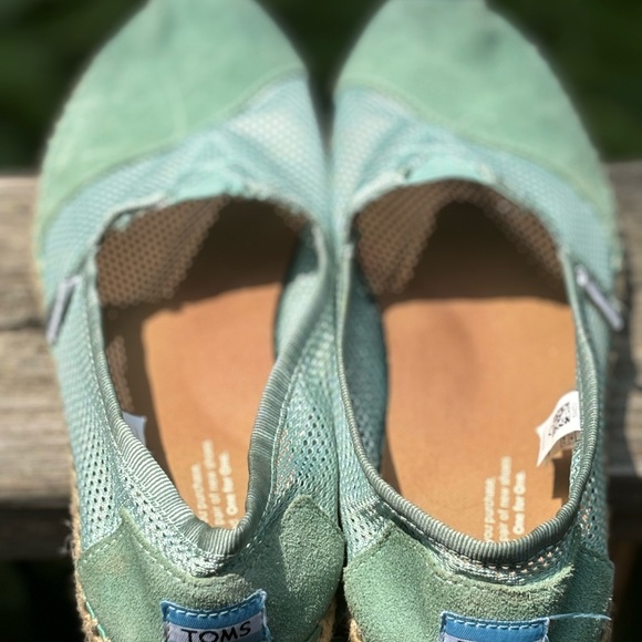 TOMS Aqua Green Espadrille Flats - Picture 8 of 9
